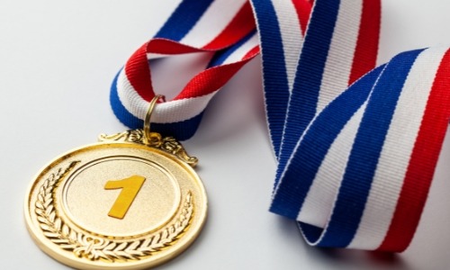 הפסיכולוגיה של מדליות: מדוע הן חשובות לאנשים שמקבלים אותן