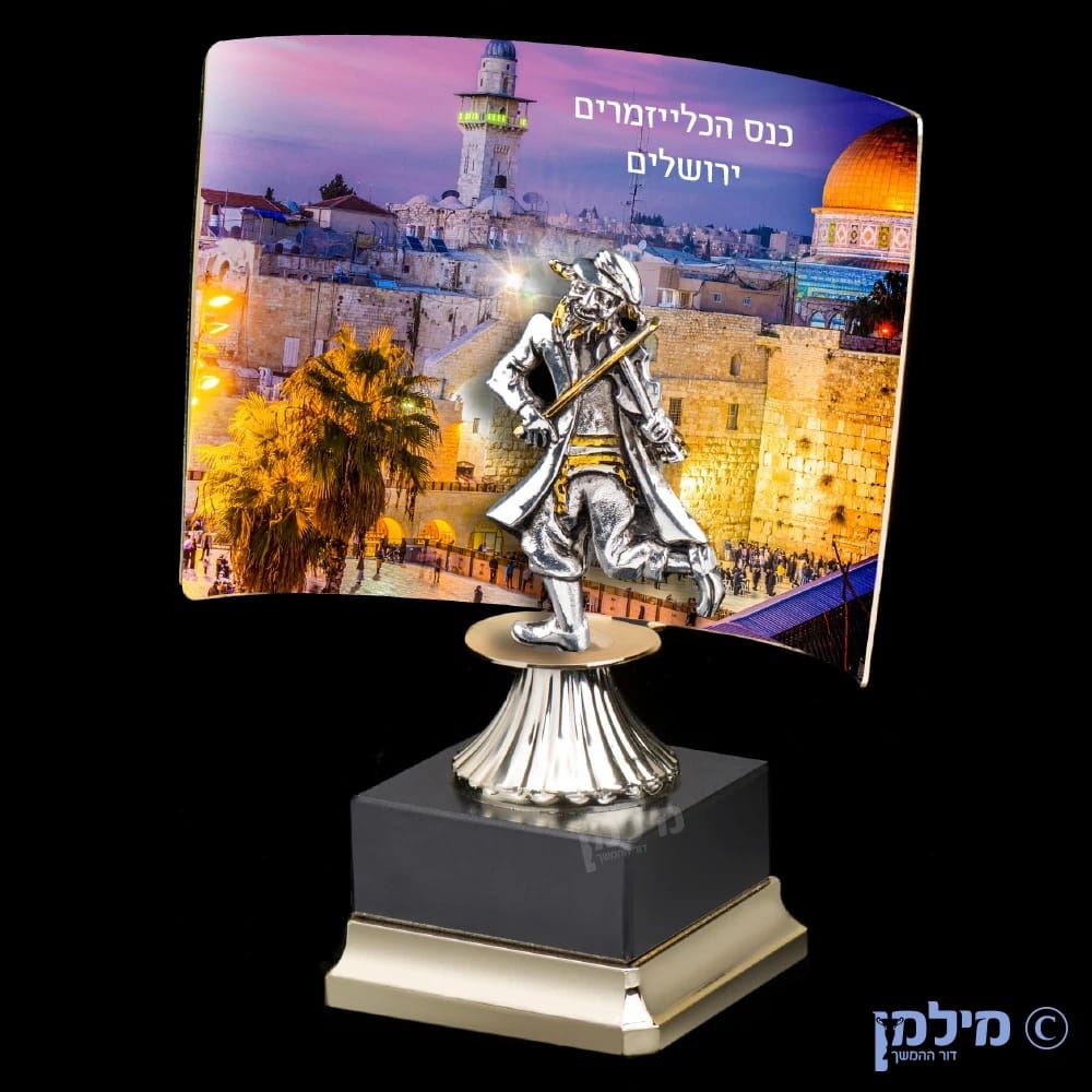 מגן הוקרה דגם "אנטיוכוס" מעוגל עם פסלון