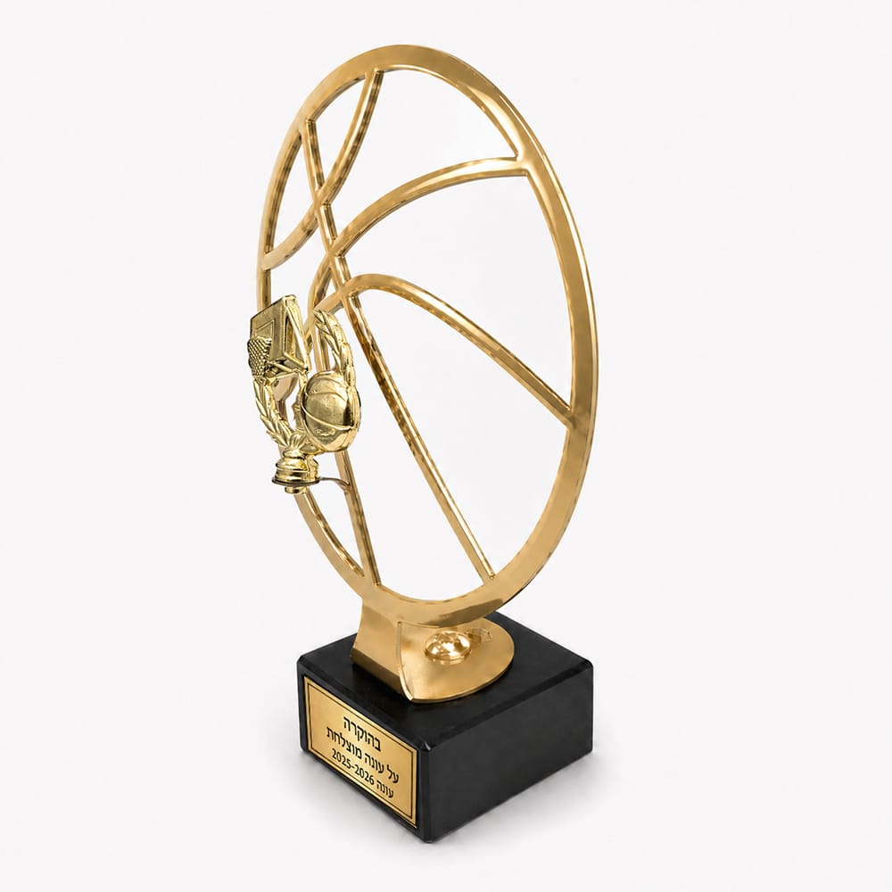 פסלון כדור הניצחון בצבע זהב